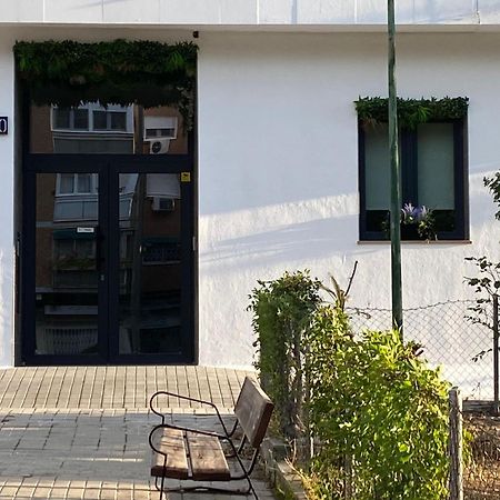 Garden House Madrid Hotel Ngoại thất bức ảnh