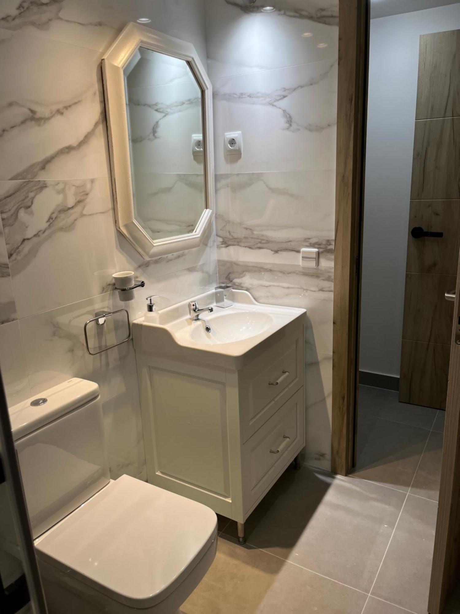 Garden House Madrid Hotel Ngoại thất bức ảnh