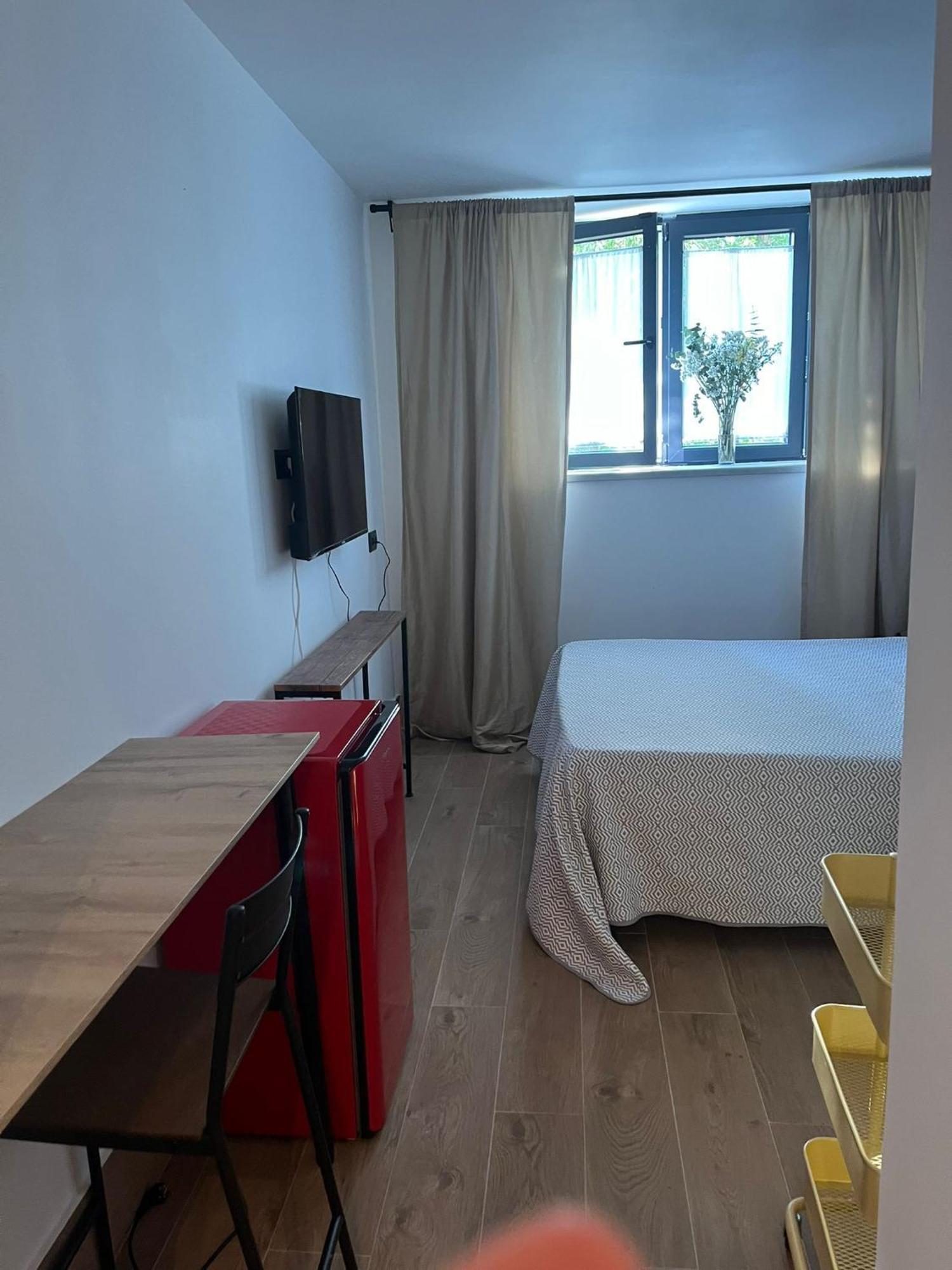 Garden House Madrid Hotel Ngoại thất bức ảnh