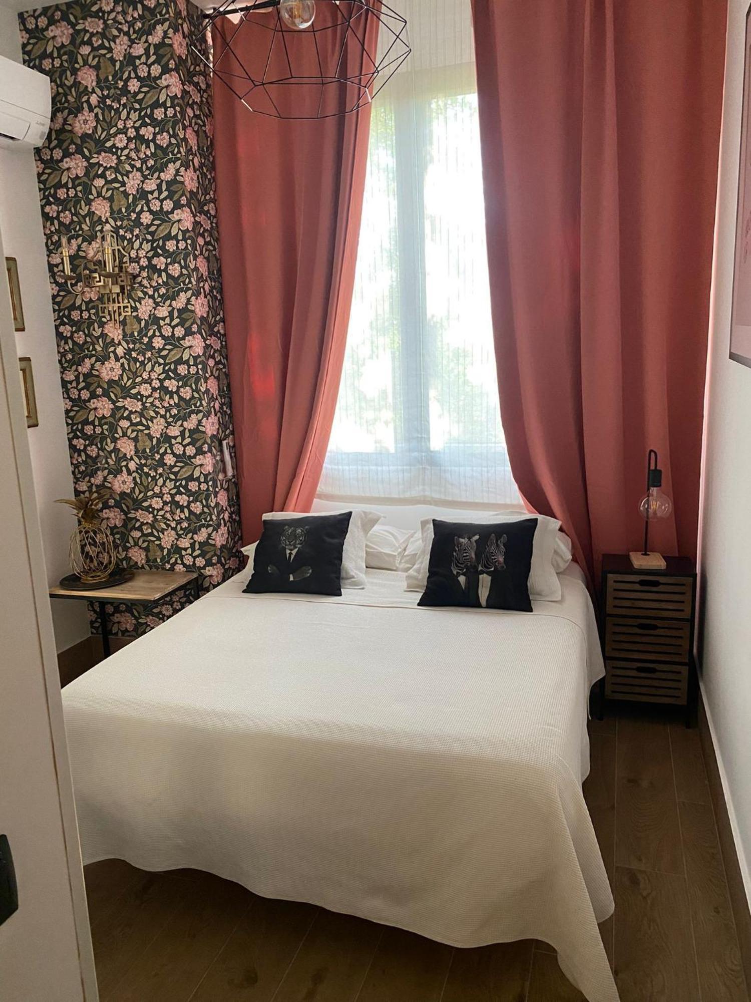 Garden House Madrid Hotel Ngoại thất bức ảnh