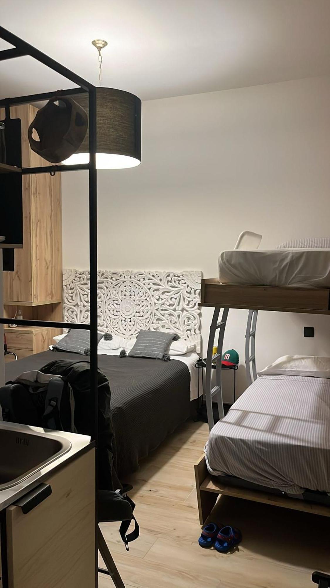 Garden House Madrid Hotel Ngoại thất bức ảnh